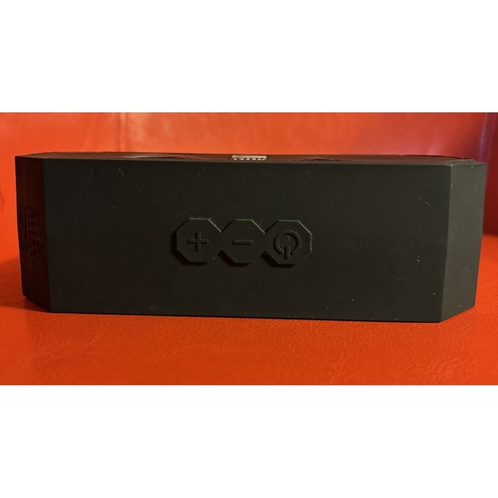 Altec Lansing Bluetooth Speaker - Excellent Condition - Picture 6 of 7